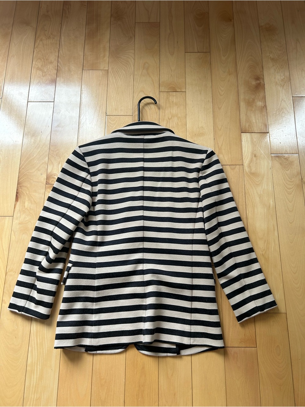 MaxMara Black and Cream Striped Tailored Blazer SMALL - Picture 3 of 12